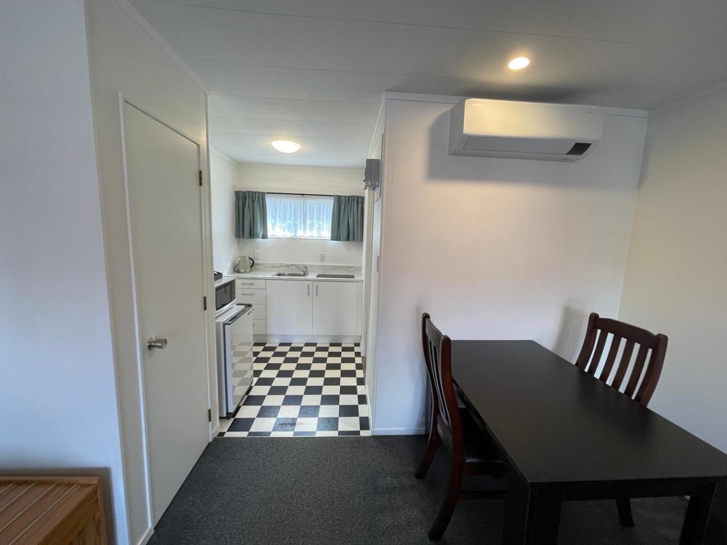 Cherry Court Motor Lodge Whangarei Exterior photo