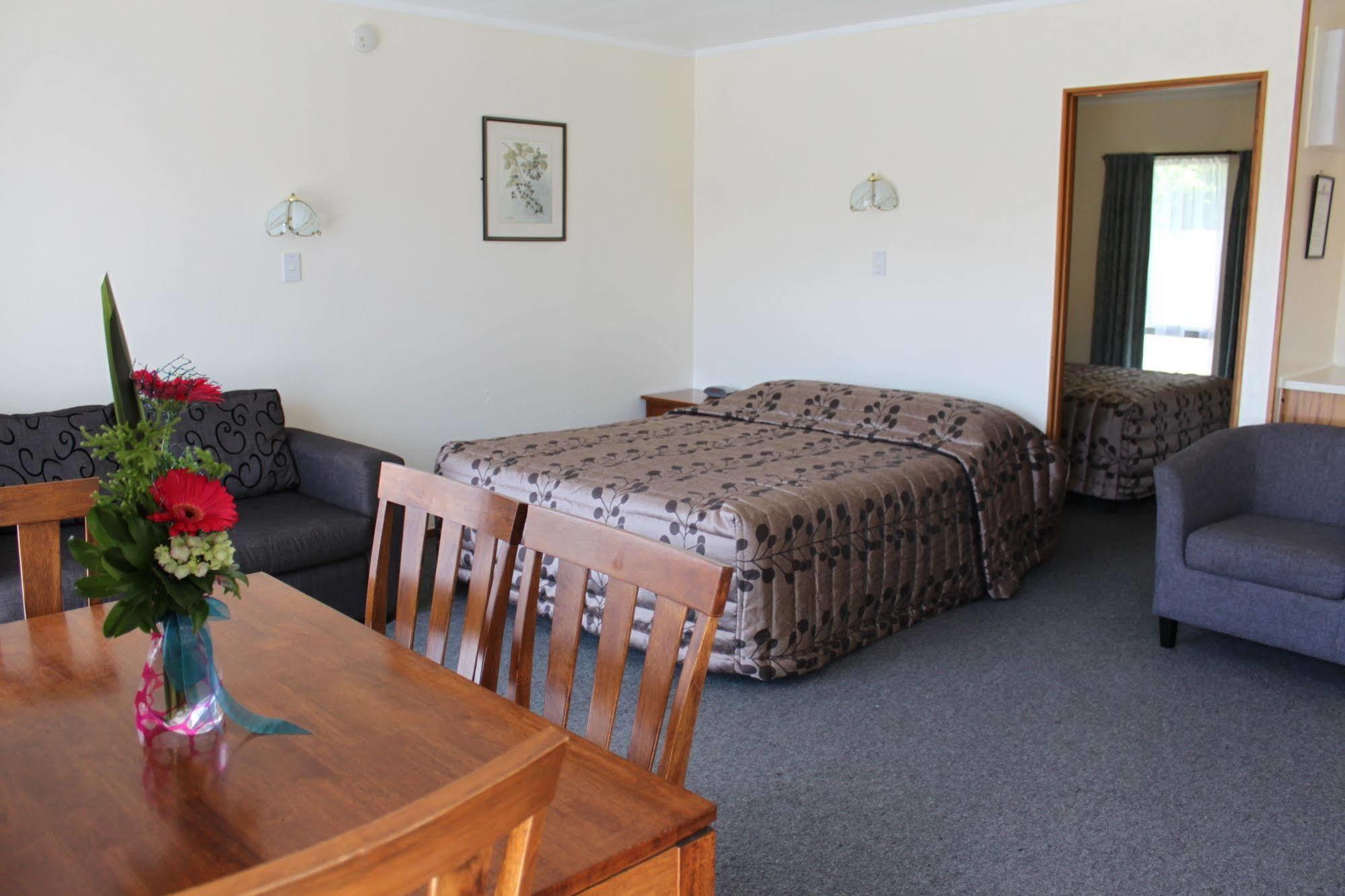 Cherry Court Motor Lodge Whangarei Exterior photo
