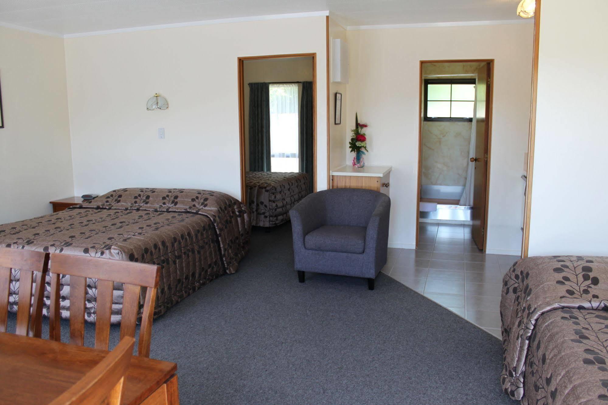 Cherry Court Motor Lodge Whangarei Exterior photo